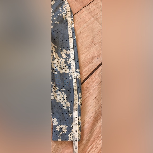 Talbots Petite Medium Blue and White Popover Top Tunic Shirt Lightweight Resort - Picture 7 of 9